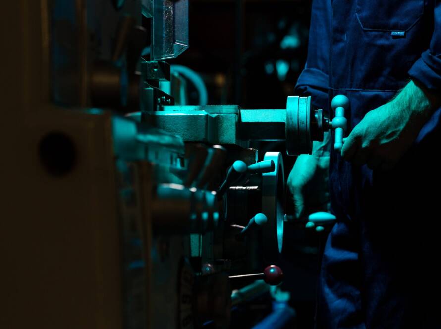thisisengineering-raeng-lx8CooX66ms-unsplash-scaled